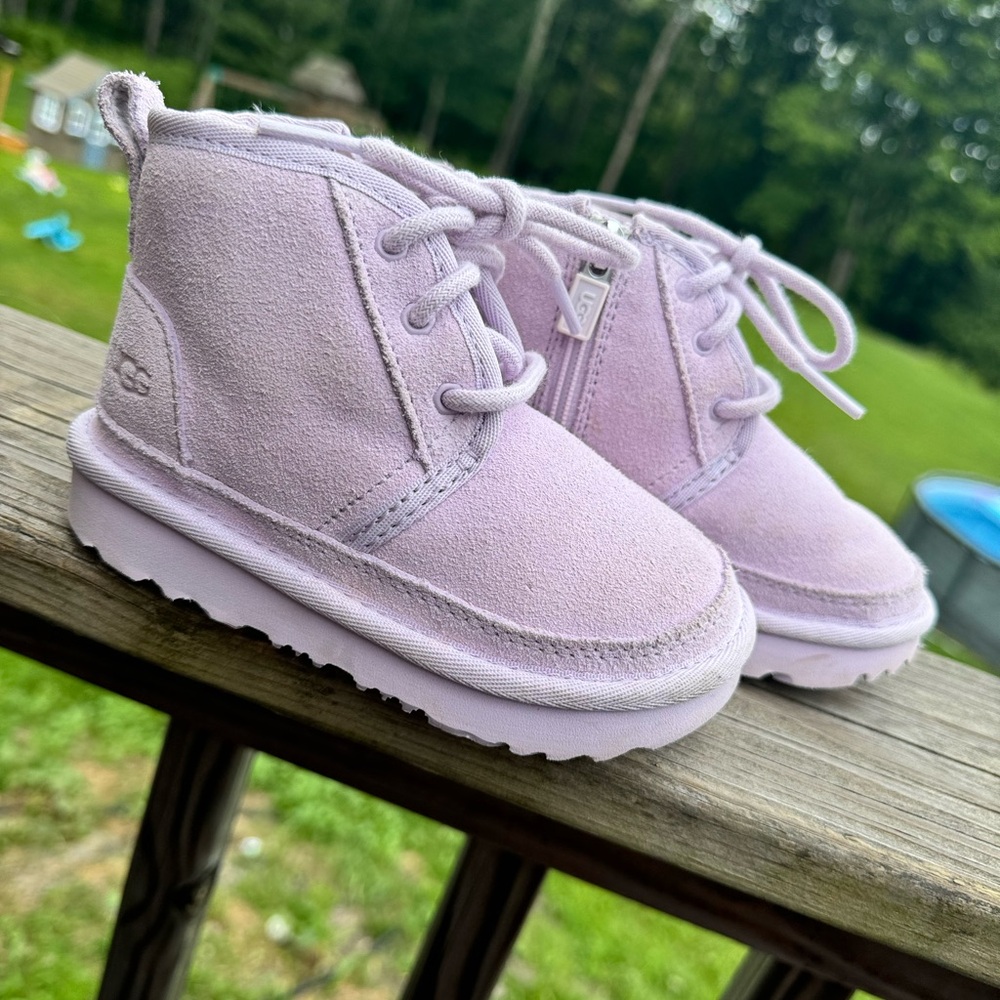 Toddler neumel Ugg boots